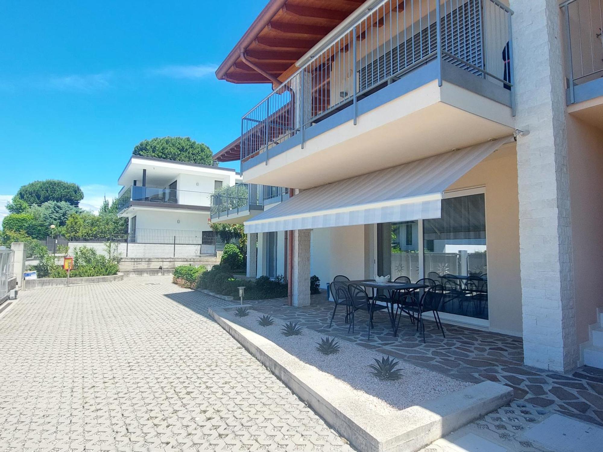 Apartment Brezza Di Lago - Regarda Travel Лацизе Екстер'єр фото